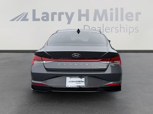 Certified 2023 Hyundai Elantra Limited image 4
