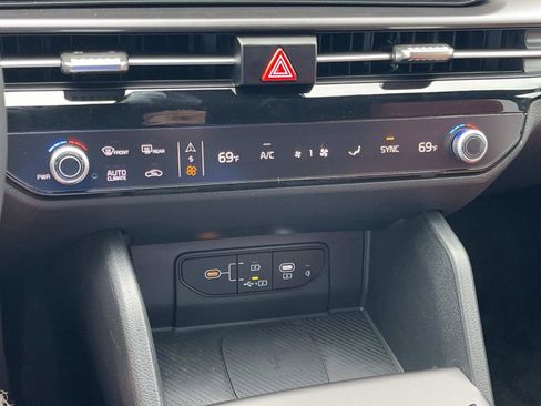 New 2026 Kia Sportage SX FWD image 28