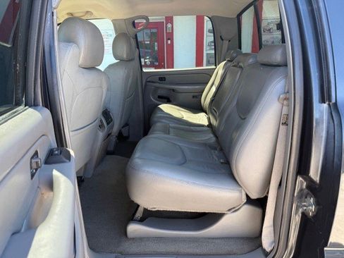 Used 2005 GMC Sierra 2500 SLT RWD image 12