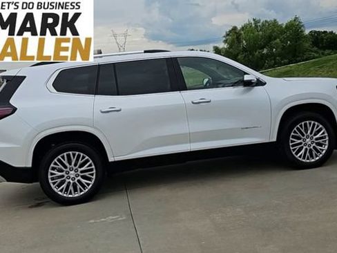 Used 2025 GMC Acadia Denali AWD/4WD image 9