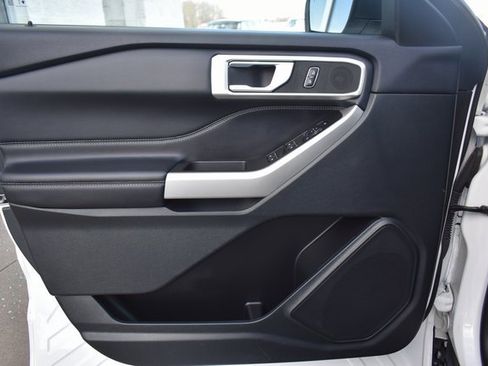 Used 2023 Ford Explorer XLT w/ Equipment Group 202A image 14