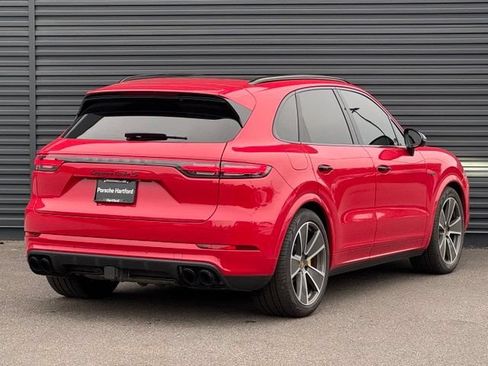 Used 2023 Porsche Cayenne Turbo S AWD/4WD image 7