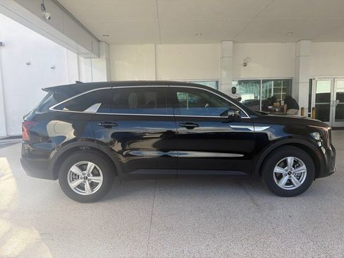 Used 2026 Kia Sorento LX FWD image 4