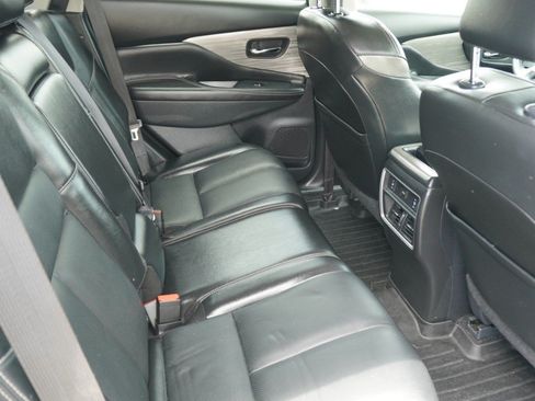 Used 2018 Nissan Murano SL w/ Midnight Edition Package FWD image 12