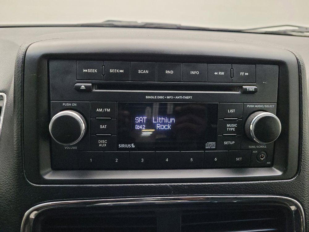 Used 2016 Dodge Grand Caravan SXT FWD image 25