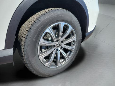 Certified 2026 Mercedes-Benz GLC 300 image 29
