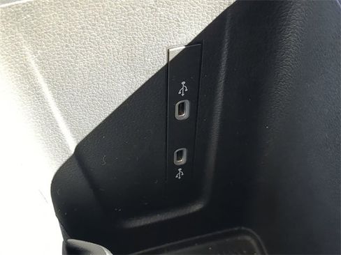 Used 2025 Volkswagen Tiguan S image 21