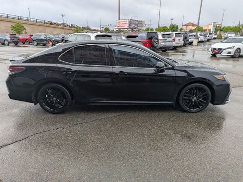 Used 2021 Toyota Camry XSE image 6