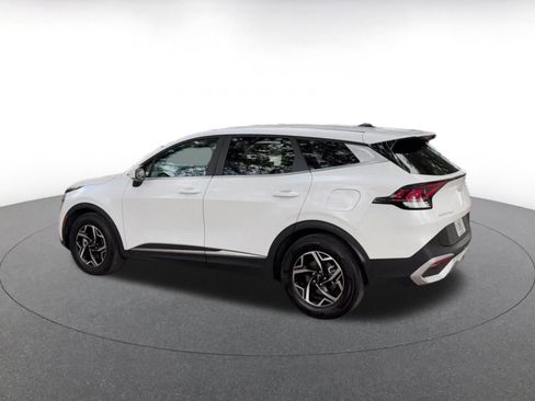 Used 2025 Kia Sportage LX image 11