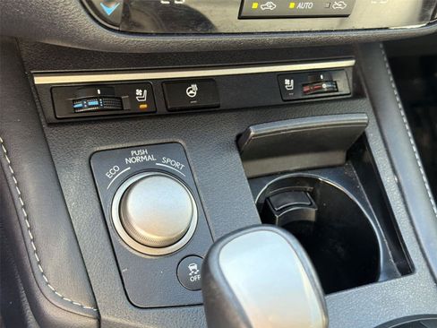 Used 2016 Lexus ES 350 w/ Navigation System Package FWD image 36