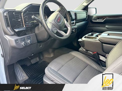 Used 2024 GMC Sierra 1500 Elevation AWD/4WD image 11