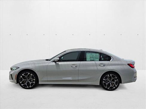 Used 2025 BMW 330i Sedan w/ Convenience Package image 5