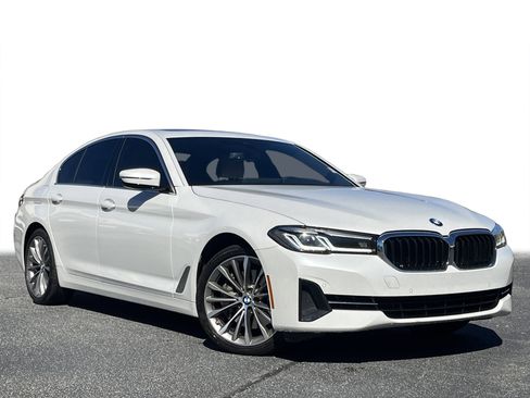 Used 2022 BMW 540i w/ Convenience Package image 2