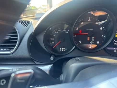 Used 2024 Porsche 718 Boxster RWD image 6