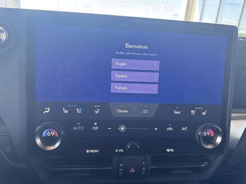 Used 2024 Lexus GX 550 image 23