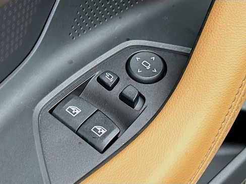 Used 2025 BMW 230i Coupe w/ Convenience Package image 22