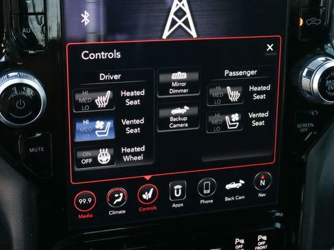 Used 2020 RAM 1500 Laramie w/ Sport Appearance Package AWD/4WD image 40