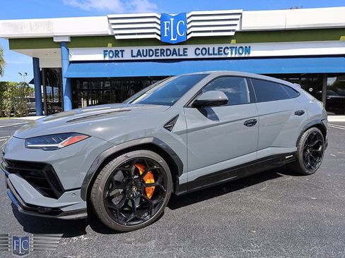 Used 2024 Lamborghini Urus Performante AWD/4WD image 1