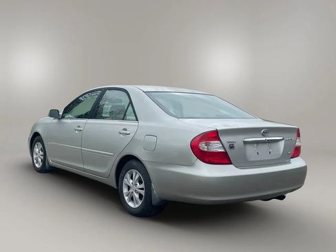 Used 2004 Toyota Camry LE FWD image 10