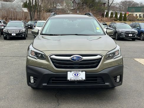 Used 2020 Subaru Outback Premium AWD/4WD image 4