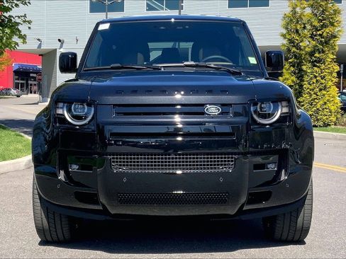 New 2026 Land Rover Defender 90 V8 AWD/4WD image 3