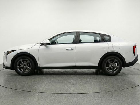 Used 2025 Kia K4 FWD image 4