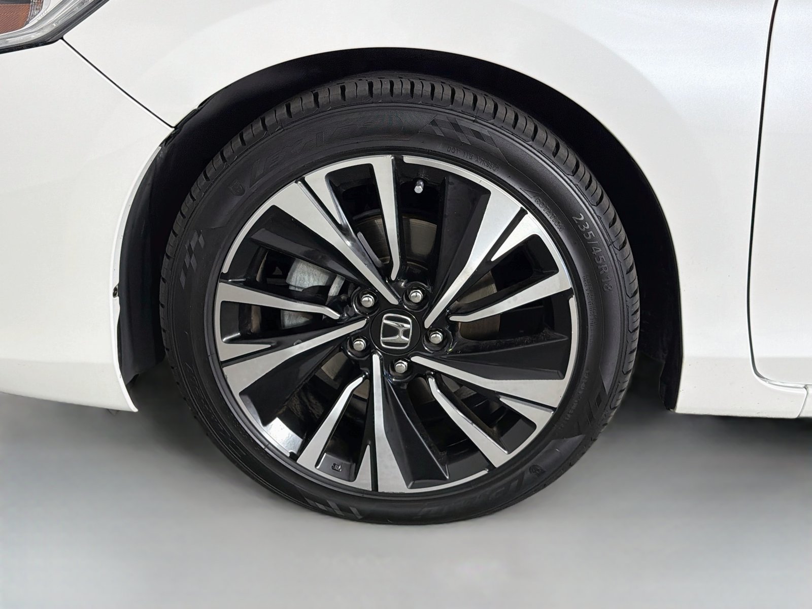Used 2017 Honda Accord EX-L image 28