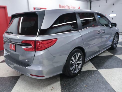 Used 2023 Honda Odyssey Touring image 7