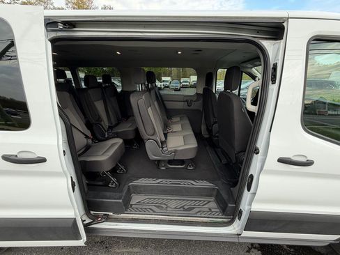 Used 2024 Ford Transit 350 XLT RWD image 27