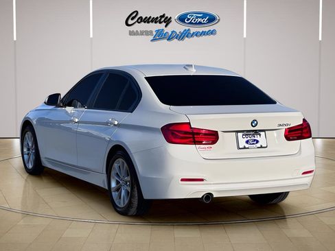 Used 2018 BMW 320i Sedan RWD image 24