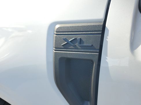 New 2026 Ford Maverick XL image 8