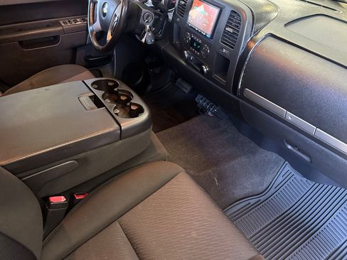 Used 2011 Chevrolet Silverado 1500 LT w/ All-Star Edition RWD image 19