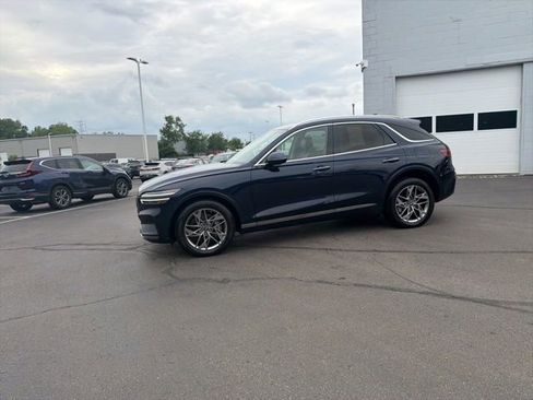 Used 2025 Genesis GV70 2.5T AWD/4WD image 16