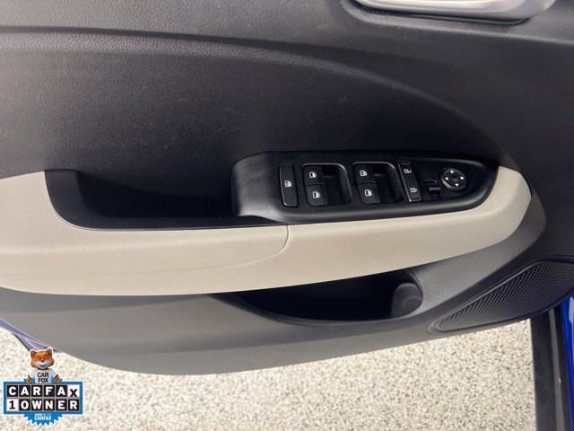 Used 2025 Hyundai Venue SEL FWD image 18