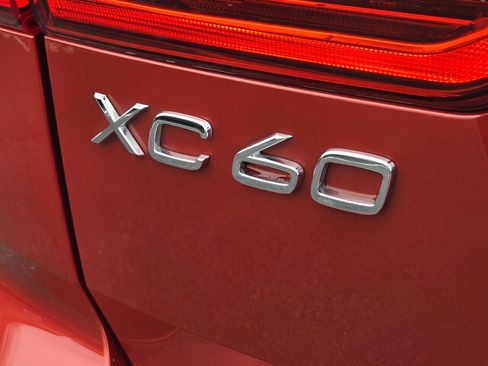 Used 2021 Volvo XC60 T5 Inscription w/ Advanced Package image 35