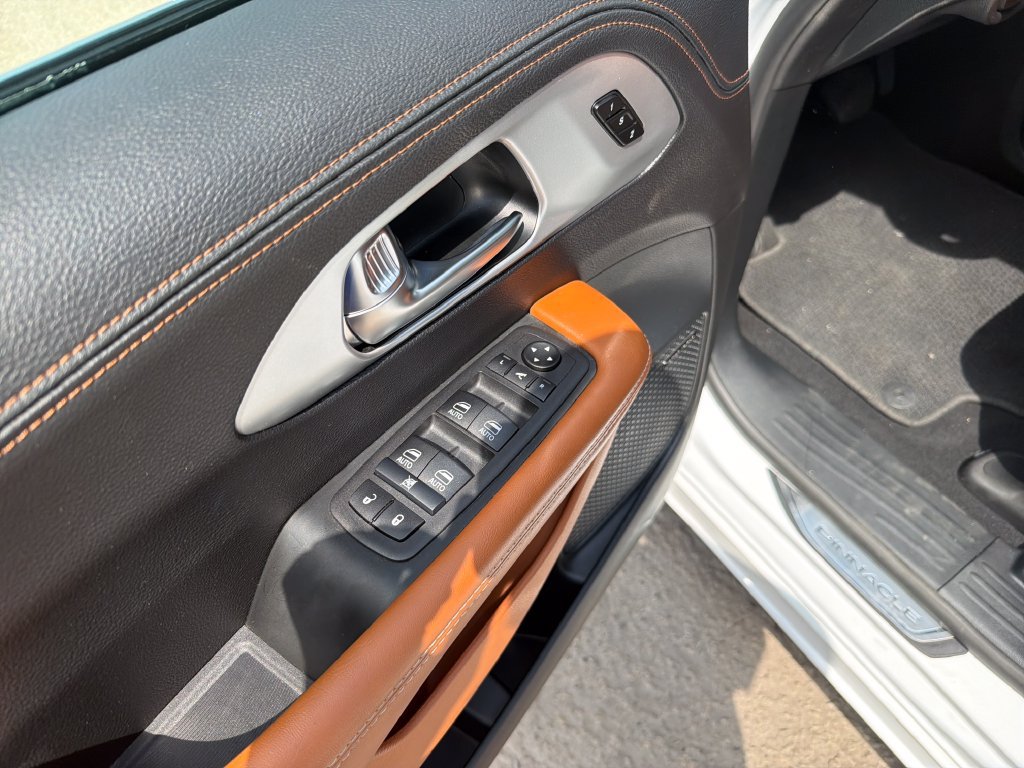 Used 2026 Chrysler Pacifica Pinnacle FWD image 11