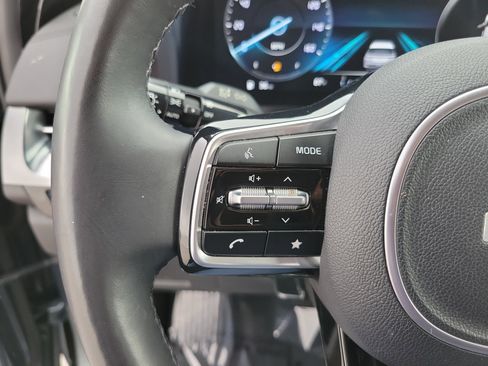 Used 2024 Kia Carnival SX Prestige FWD image 25