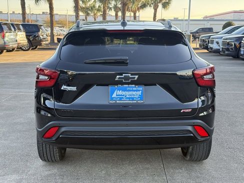 New 2026 Chevrolet Trax RS w/ Sunroof Package image 12