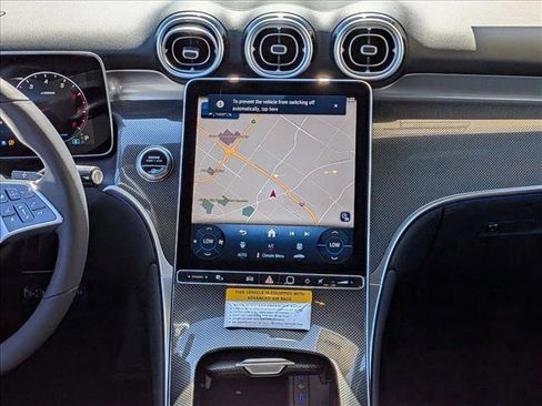 Used 2026 Mercedes-Benz GLC 300 image 11