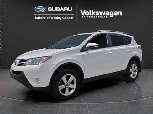 Used 2015 Toyota RAV4 XLE FWD image 4