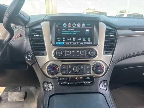 Used 2019 GMC Yukon Denali w/ Denali Ultimate Black Edition AWD/4WD image 15