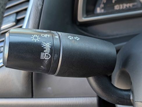 Used 2014 MAZDA MAZDA3 i Sport image 23