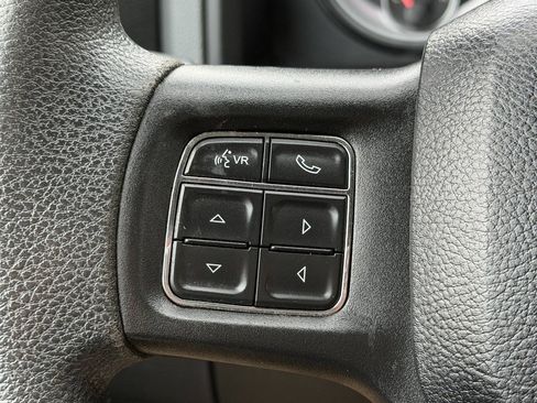 Used 2018 RAM 1500 Classic SLT AWD/4WD image 30