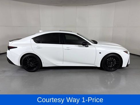 Used 2024 Lexus IS 500 RWD image 12