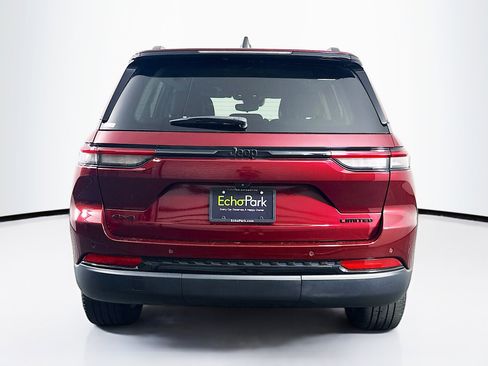 Used 2023 Jeep Grand Cherokee Limited w/ Black Appearance Package AWD/4WD image 7