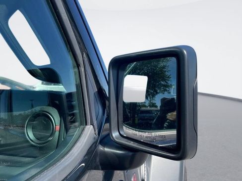 Used 2025 Jeep Wrangler Unlimited Rubicon AWD/4WD image 15