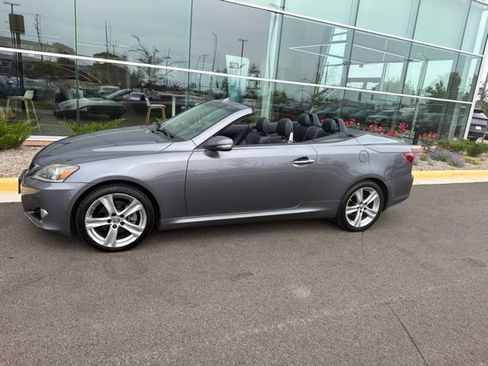 Used 2012 Lexus IS 250C w/ Luxury Pkg RWD image 3