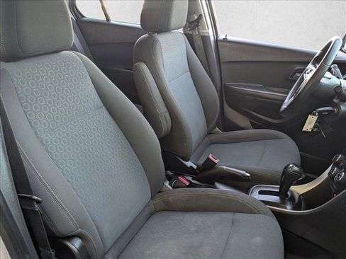 Used 2020 Chevrolet Trax LS w/ Tint and Cruise Package FWD image 20
