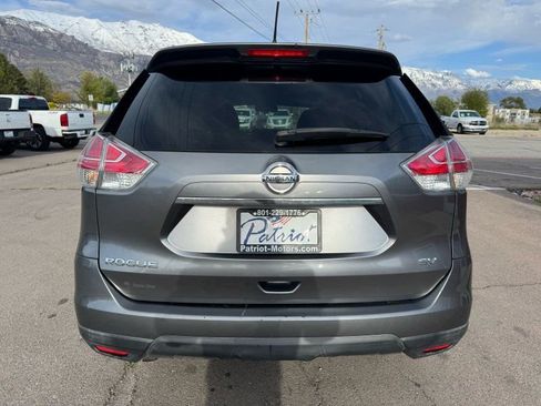 Used 2016 Nissan Rogue SV w/ SV Premium Package FWD image 4