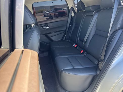Used 2023 Nissan Rogue SV w/ SV Premium B Package FWD image 28